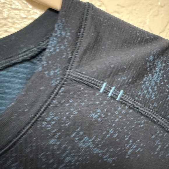 🍋 LULULEMON Metal Vent Short Sleeve Shirt Size XL - Picture 11 of 16